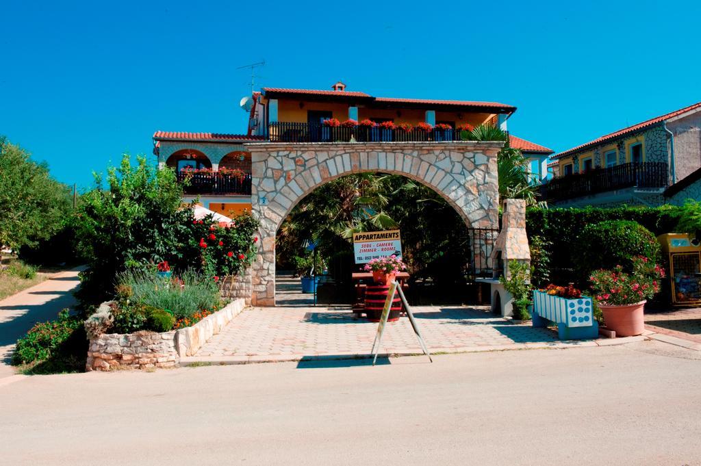 Apartments Paradis Rovinj Ngoại thất bức ảnh